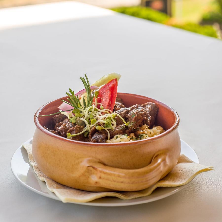 Regia Panzio Bed & Breakfast Halaszi Exterior photo