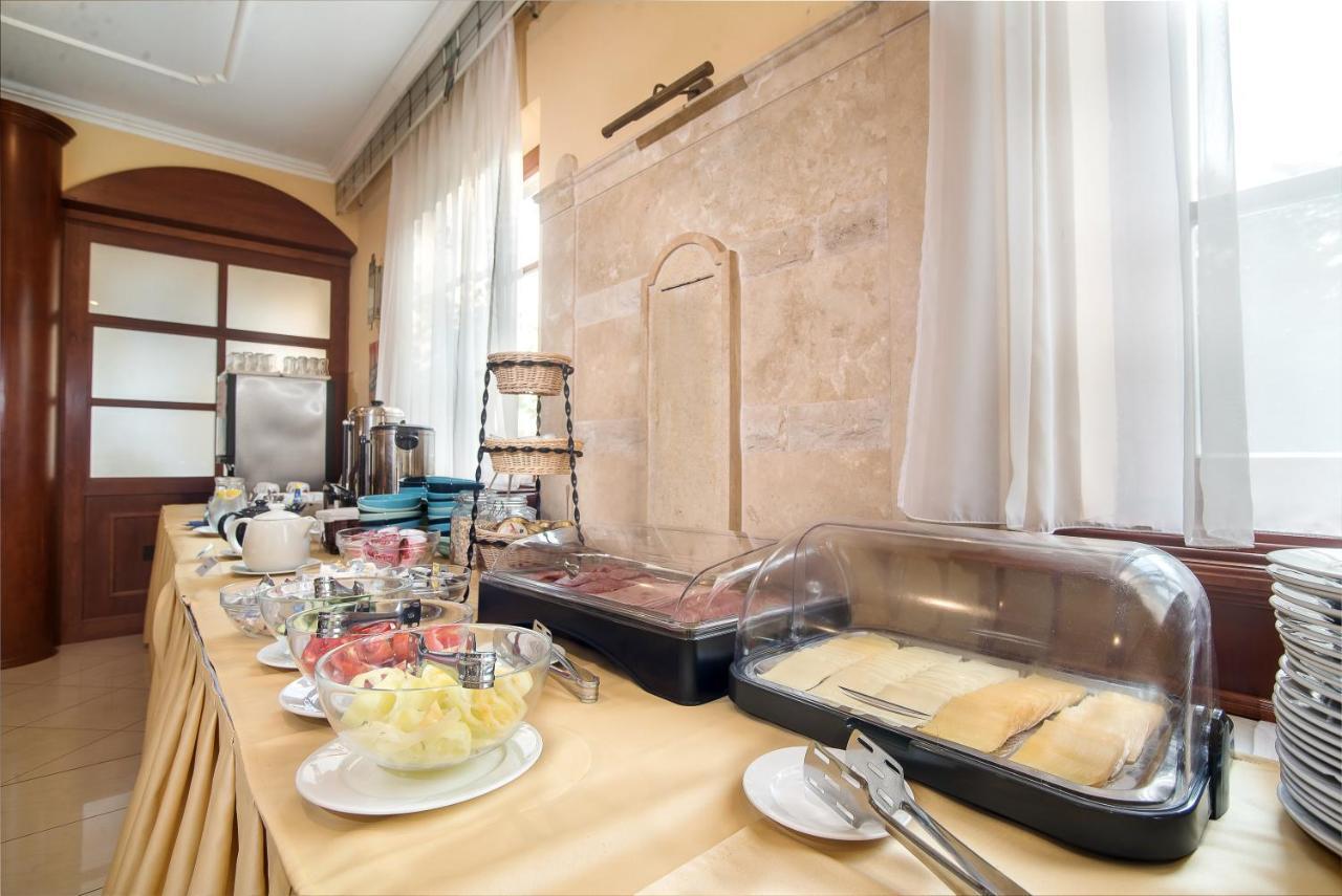 Regia Panzio Bed & Breakfast Halaszi Exterior photo